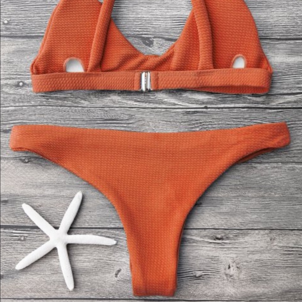 Low rise bikini - Picture 6 of 6